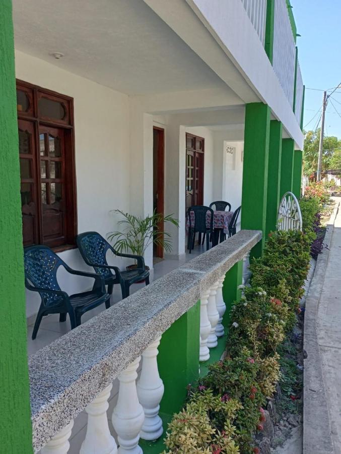Sol Y Mar Hotel Puerto Limon Exterior photo