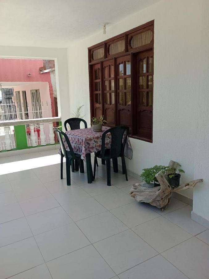 Sol Y Mar Hotel Puerto Limon Exterior photo